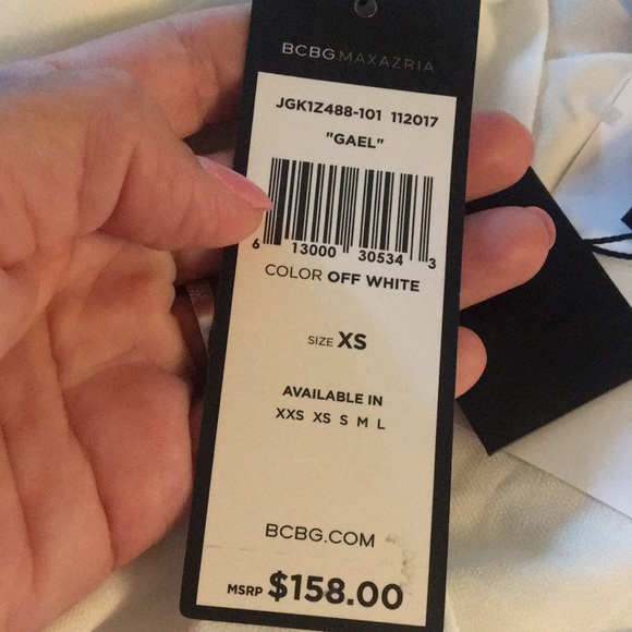 BCBGMAXAZRIA Cream Gael V-neck Ruffle Top, Blouse New! - Picture 4 of 11